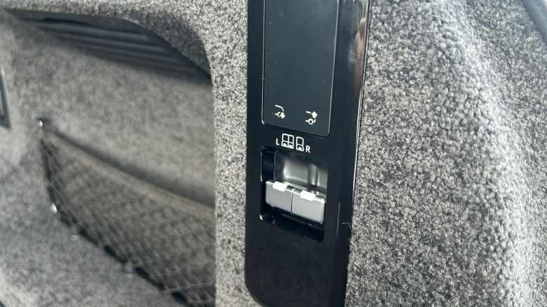 Land Rover Range Rover 3.0 P460e SE 4dr Auto Estate